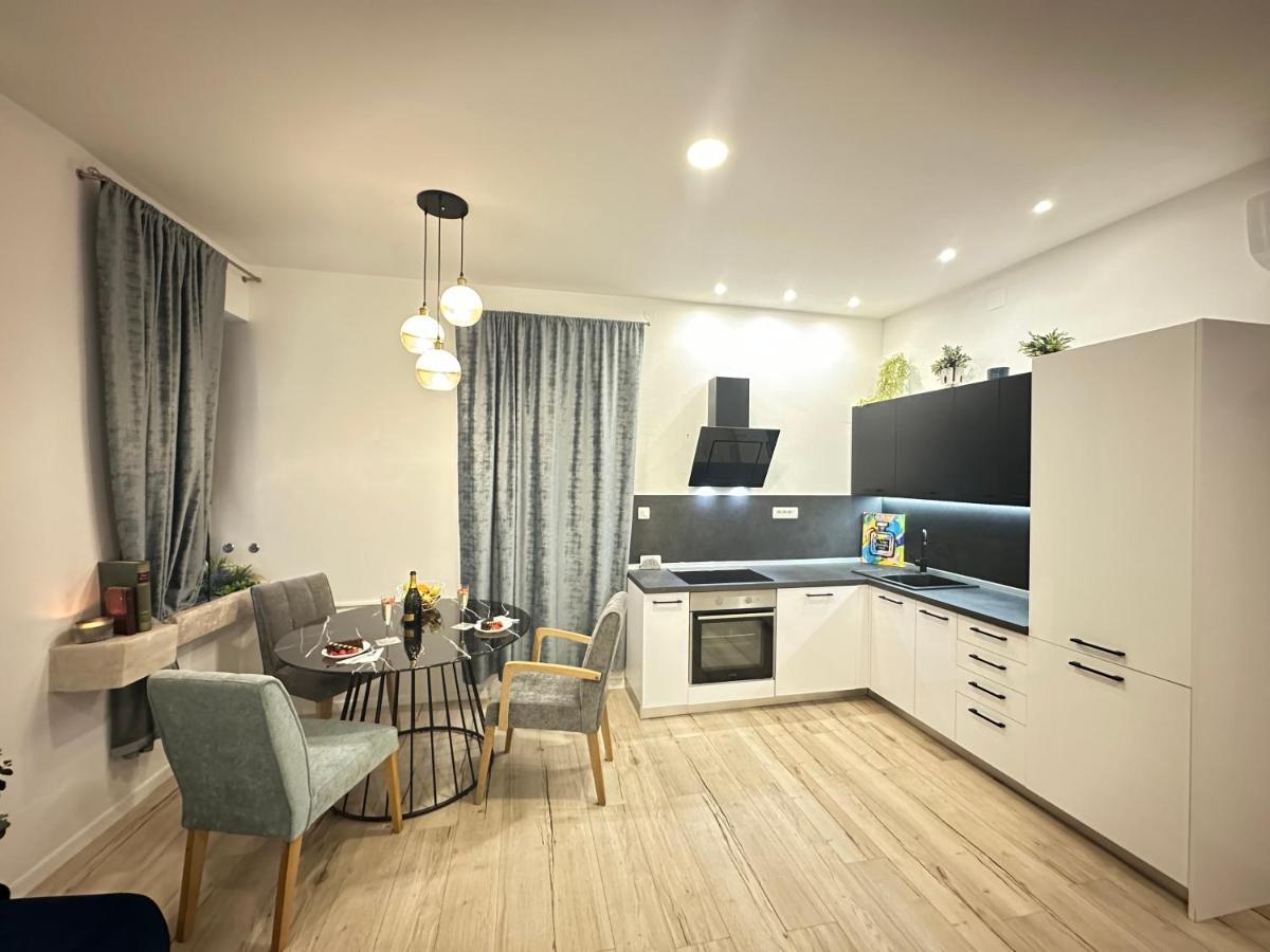 V Apartment Šibenik Екстериор снимка