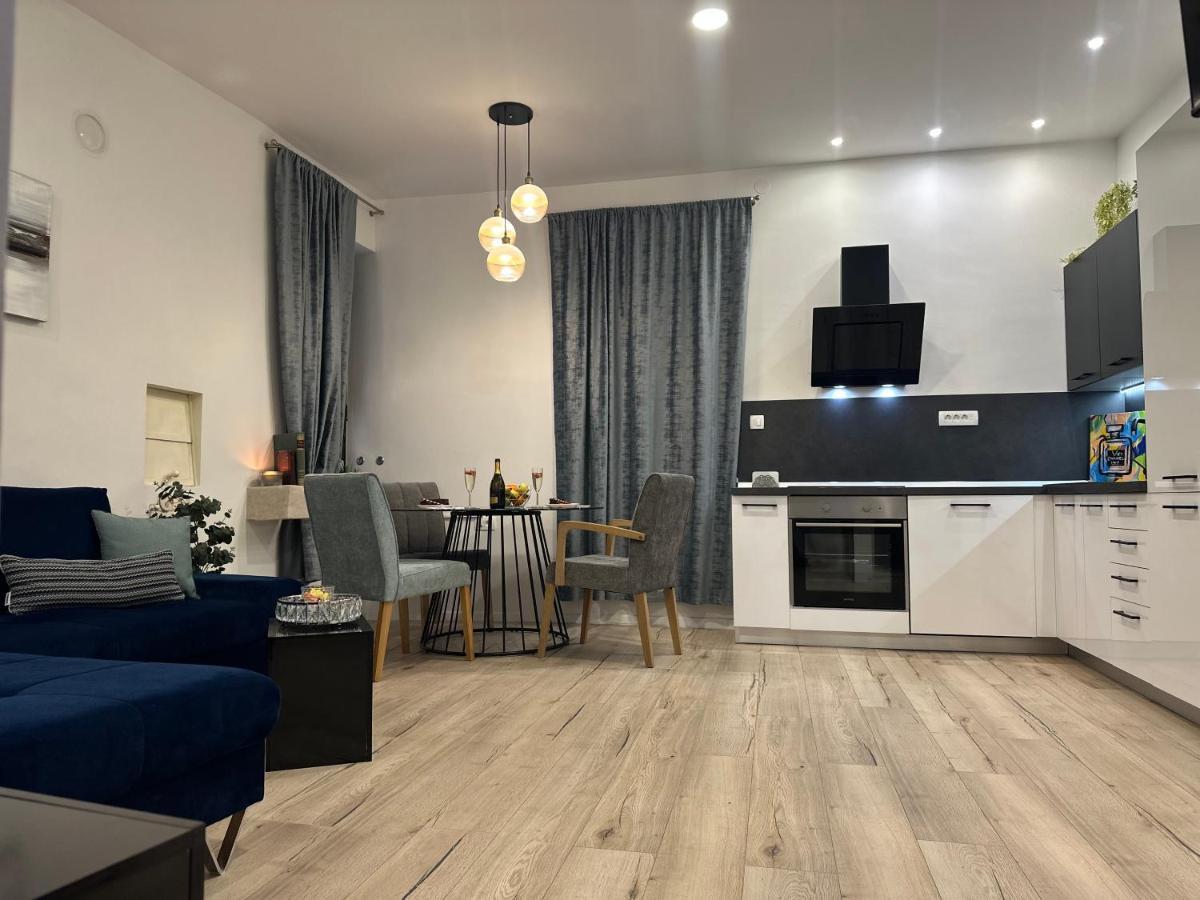 V Apartment Šibenik Екстериор снимка